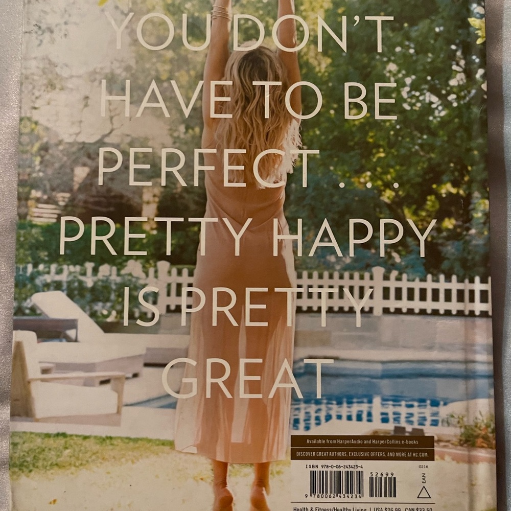 Kate Hudson Book - Picture 2 of 5